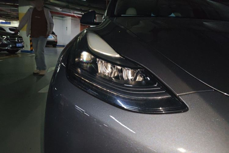 Used Tesla Model Y 2021 Long-Range All-Wheel-Drive Version Right Front Headlight