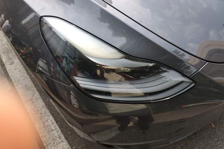 Used Tesla Model Y 2021 Long-Range All-Wheel-Drive Version Right Front Headlight