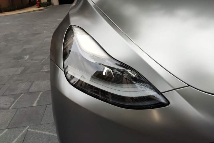 Used Tesla Model Y 2021 Long-Range All-Wheel-Drive Version 3D7 Right Front Headlight
