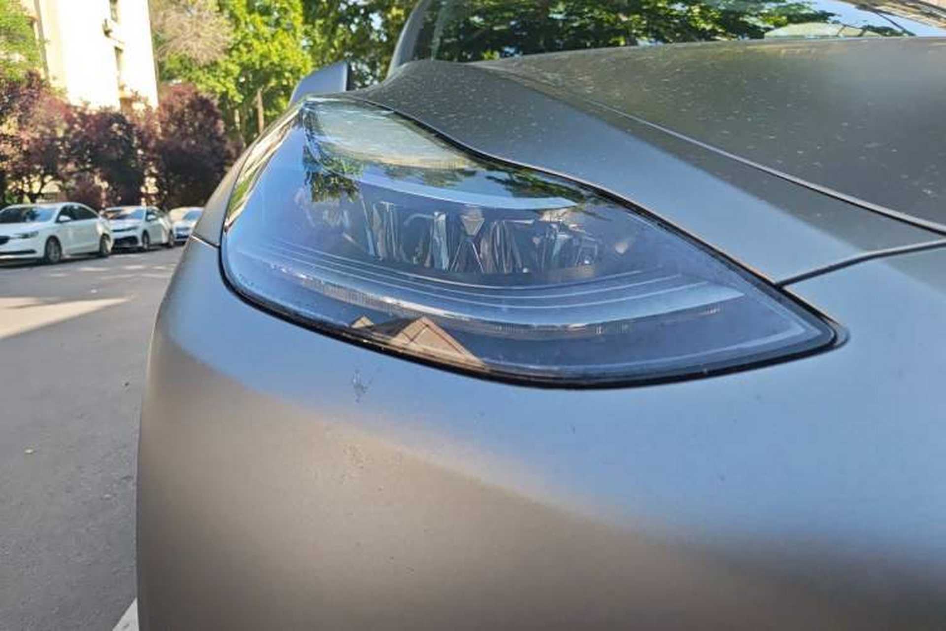 Used Tesla Model Y 2021 Standard Range Rear-Wheel Drive Version Right Front Headlight