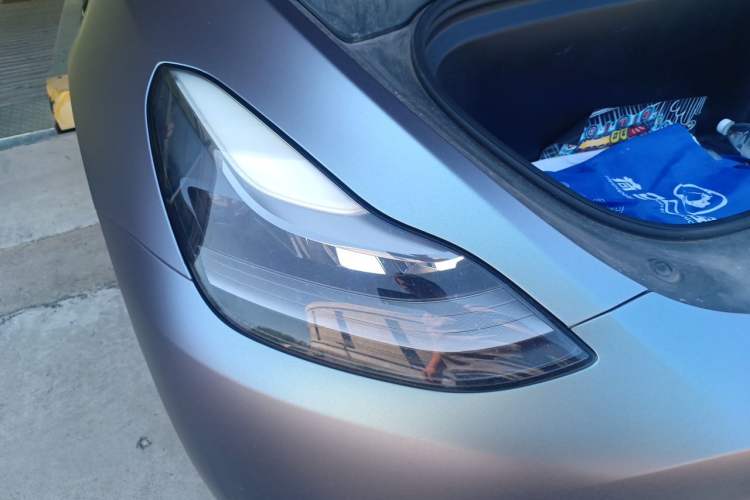 Used Tesla Model Y 2021 Standard Range Rear-Wheel Drive Version Right Front Headlight
