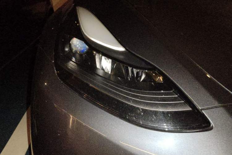 Used Tesla Model Y 2021 Revised Version Long-Range All-Wheel Drive Edition 3D5 Right Front Headlight