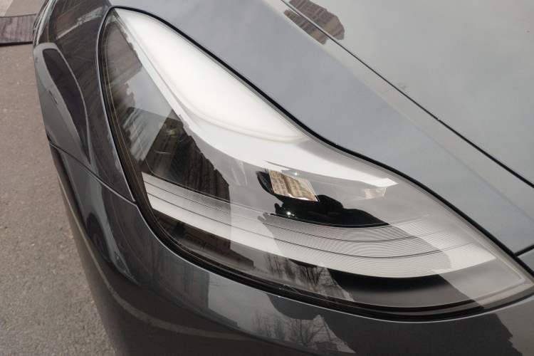 Used Tesla Model Y 2021 Long-Range All-Wheel-Drive Version Right Front Headlight