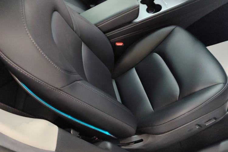 Used Tesla Model Y 2021 Revised Version 2 Long-Range All-Wheel-Drive Edition Right Front Seat