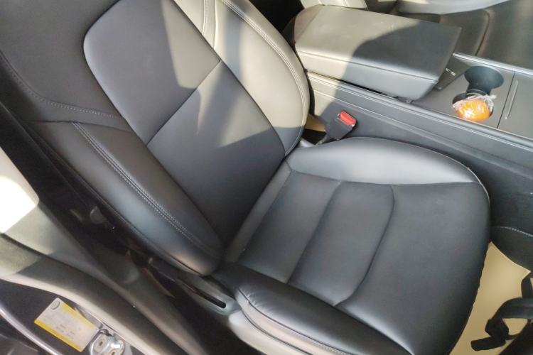 Used Tesla Model Y 2021 Long-Range All-Wheel-Drive Version Right Front Seat