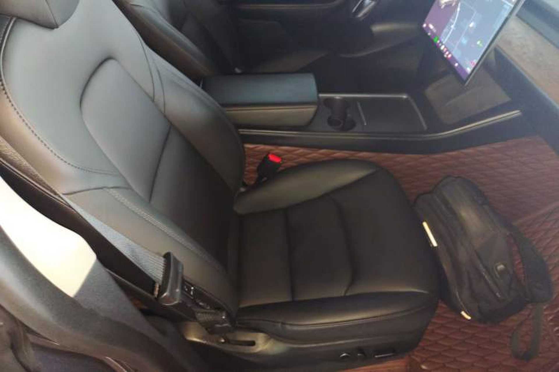 Used Tesla Model Y 2021 Long-Range All-Wheel-Drive Version Right Front Seat