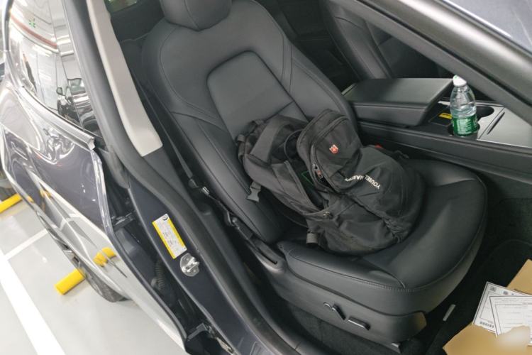 Used Tesla Model Y 2021 Long-Range All-Wheel-Drive Version Right Front Seat