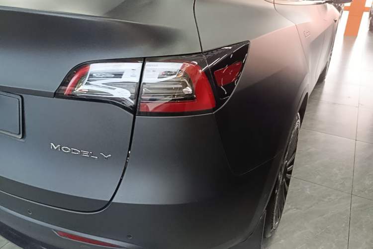 Used Tesla Model Y 2021 Long-Range All-Wheel-Drive Version 3D7 Right Rear Taillight