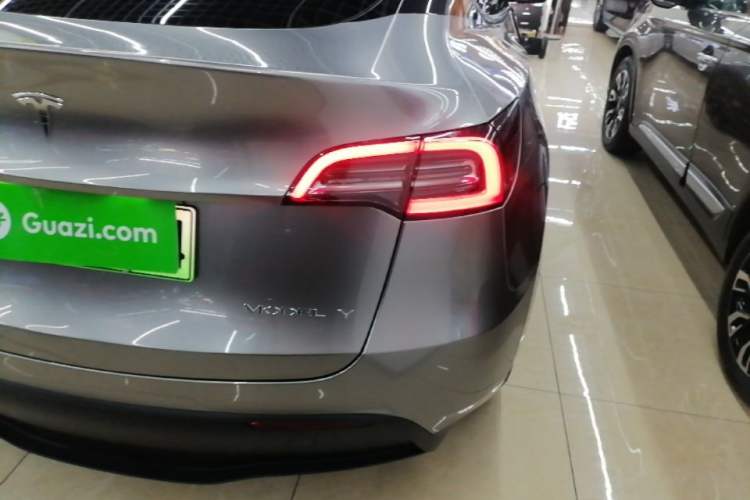 Used Tesla Model Y 2021 Long-Range All-Wheel-Drive Version 3D7 Right Rear Taillight