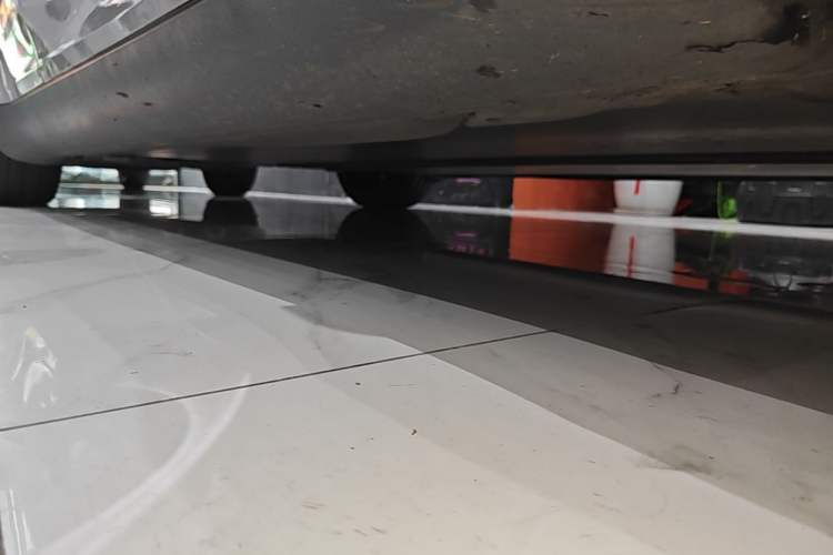 Used Tesla Model Y 2021 Standard Range Rear-Wheel Drive Version Right Side Sill