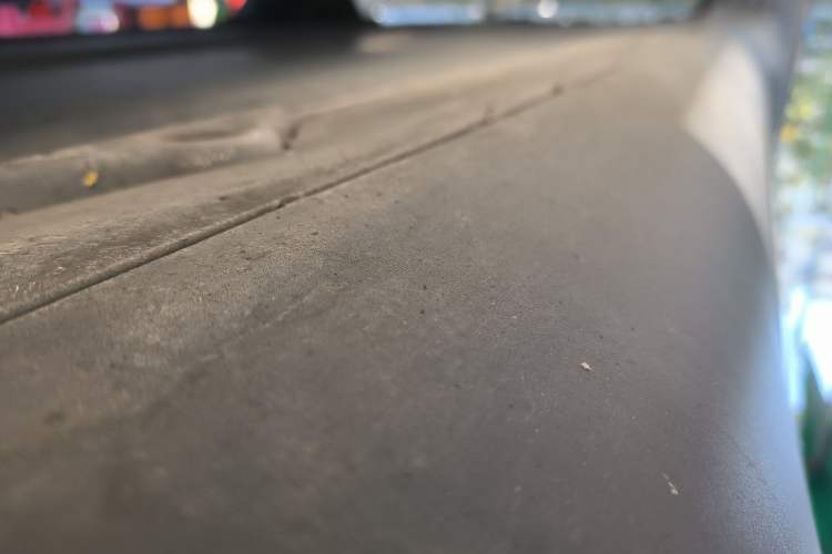 Used Tesla Model Y 2021 Long-Range All-Wheel-Drive Version Right Side Sill