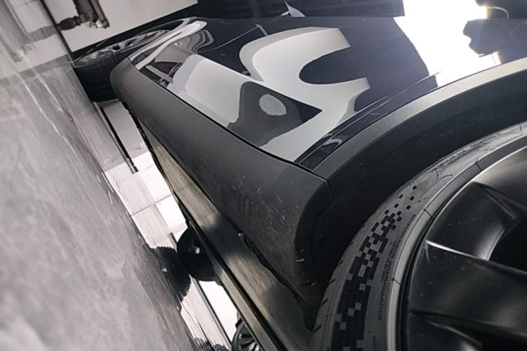 Used Tesla Model Y 2021 Long-Range All-Wheel-Drive Version Right Side Sill