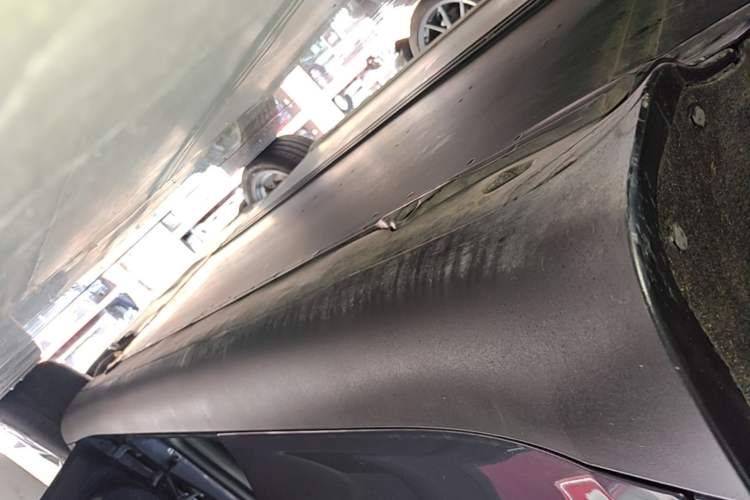 Used Tesla Model Y 2021 Standard Range Rear-Wheel Drive Version Right Side Sill