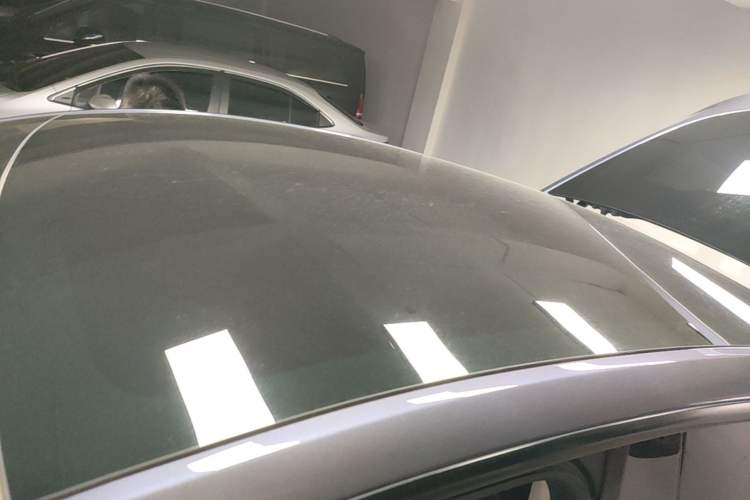 Used Tesla Model Y 2021 Long-Range All-Wheel-Drive Version Roof