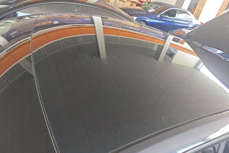 Used Tesla Model Y 2021 Long-Range All-Wheel-Drive Version Roof