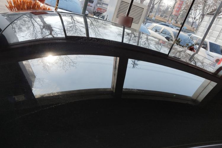Used Tesla Model Y 2021 Long-Range All-Wheel-Drive Version Roof