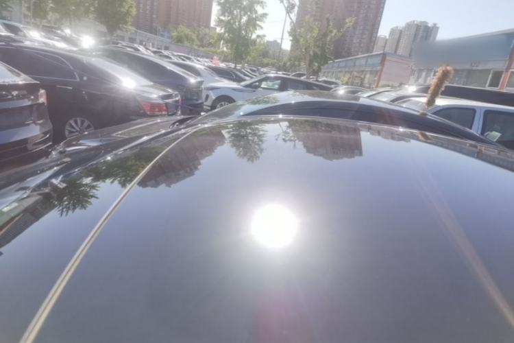 Used Tesla Model Y 2021 Long-Range All-Wheel-Drive Version Roof