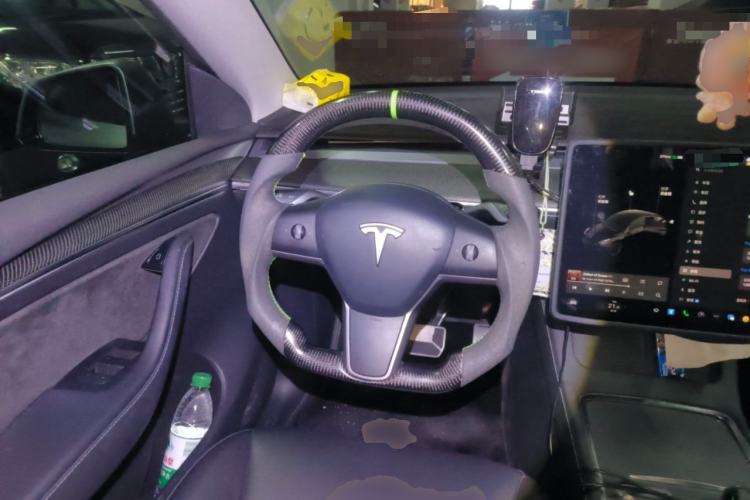 Used Tesla Model Y 2021 Standard Range Rear-Wheel Drive Version Steering Wheel