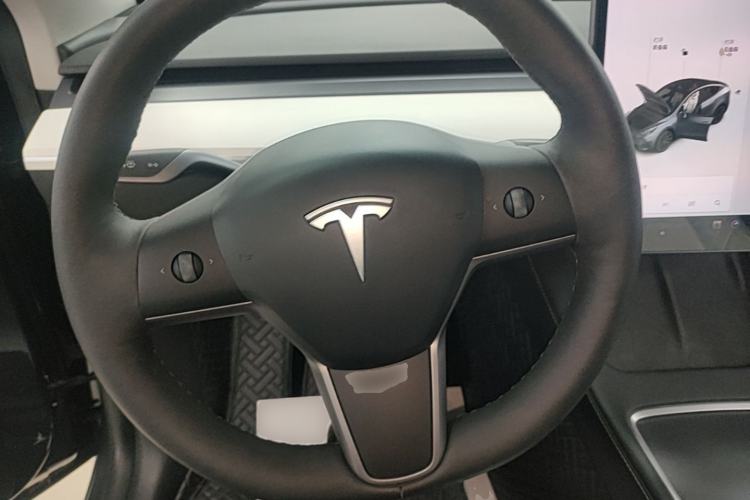 Used Tesla Model Y 2021 Long-Range All-Wheel-Drive Version 3D7 Steering Wheel