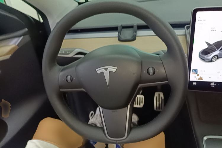 Used Tesla Model Y 2021 Long-Range All-Wheel-Drive Version 3D7 Steering Wheel