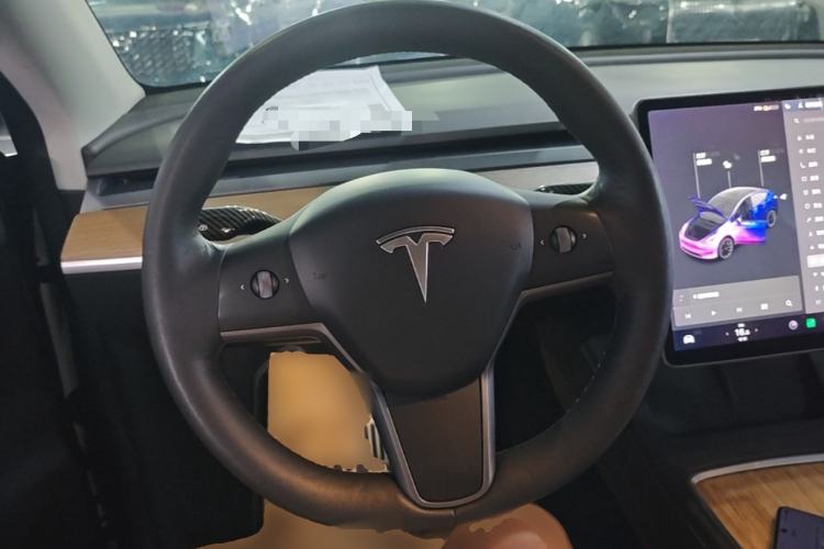 Used Tesla Model Y 2021 Long-Range All-Wheel-Drive Version Steering Wheel