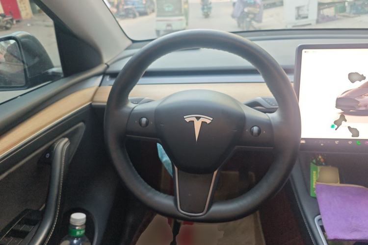 Used Tesla Model Y 2021 Revised Version 2 Long-Range All-Wheel-Drive Edition Steering Wheel