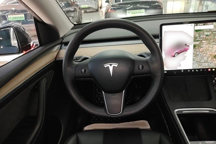 Used Tesla Model Y 2021 Standard Range Rear-Wheel Drive Version Steering Wheel