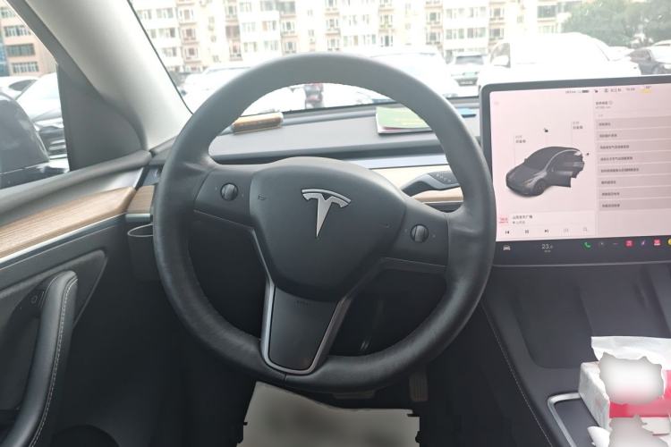 Used Tesla Model Y 2021 Long-Range All-Wheel-Drive Version 3D7 Steering Wheel