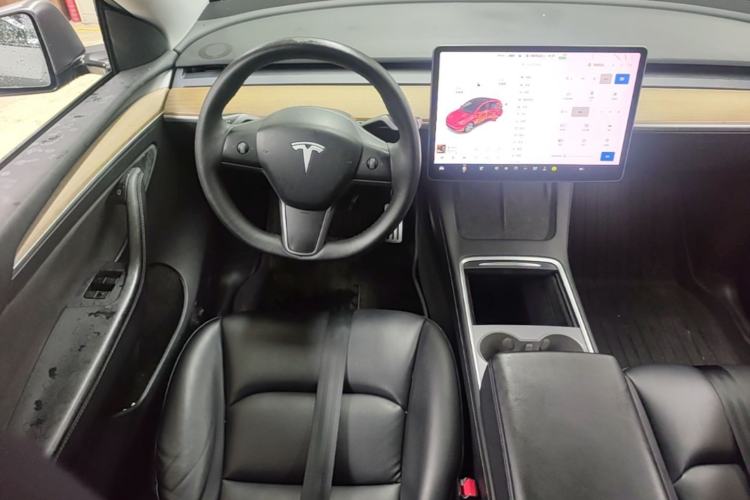 Used Tesla Model Y 2021 Standard Range Rear-Wheel Drive Version Steering Wheel