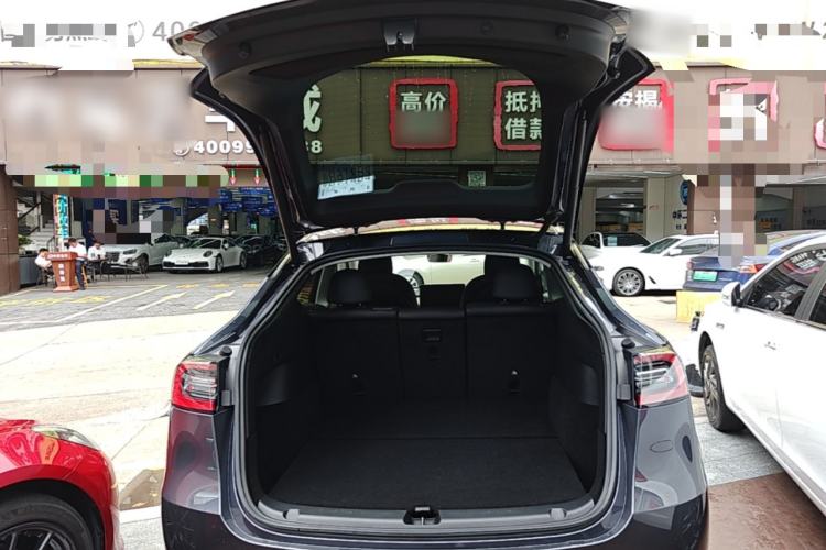 Used Tesla Model Y 2021 Long-Range All-Wheel-Drive Version 3D7 Trunk