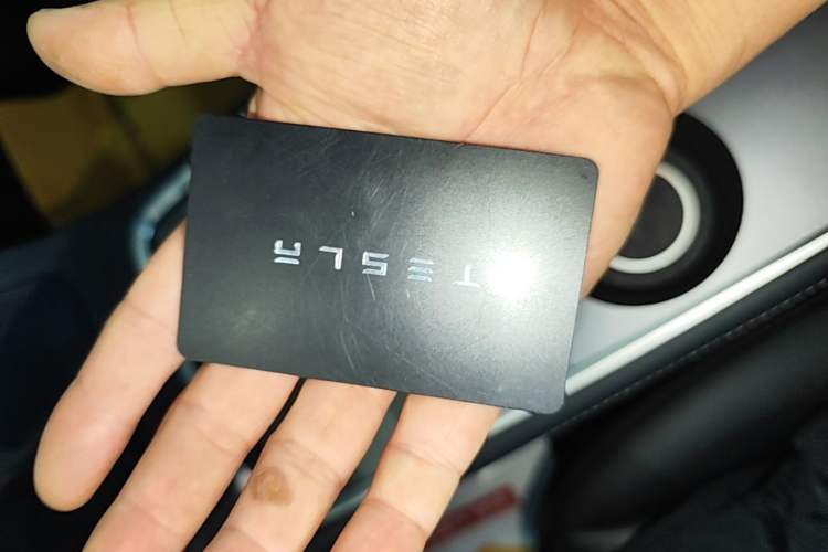 Used Tesla Model Y 2021 Long-Range All-Wheel-Drive Version 3D7 Vehicle Key
