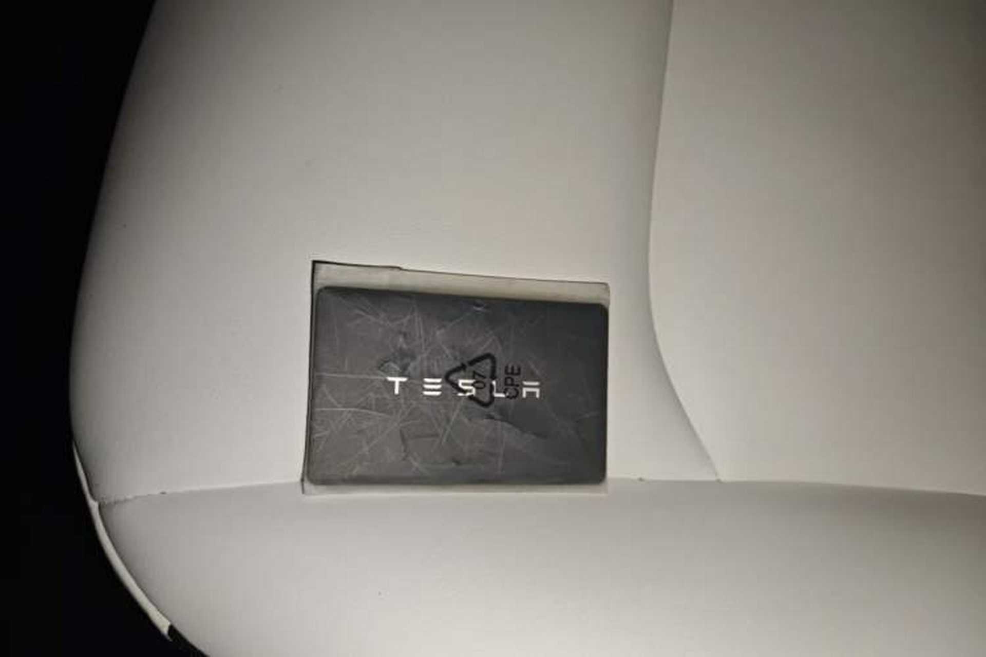 Used Tesla Model Y 2021 Long-Range All-Wheel-Drive Version Vehicle Key