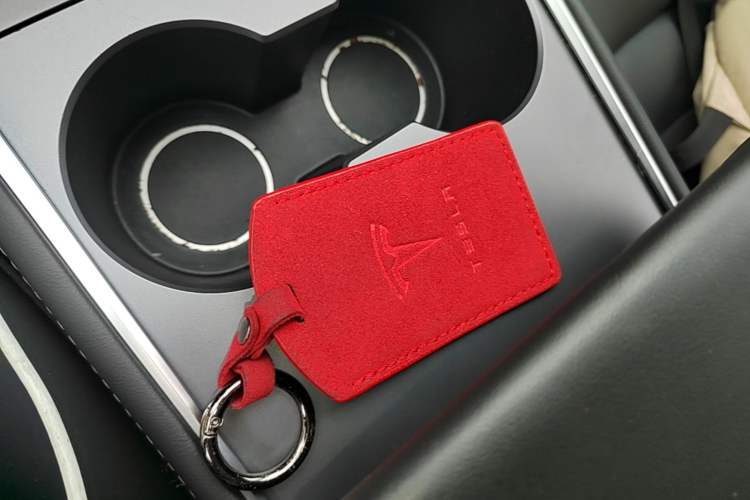 Used Tesla Model Y 2021 Long-Range All-Wheel-Drive Version Vehicle Key
