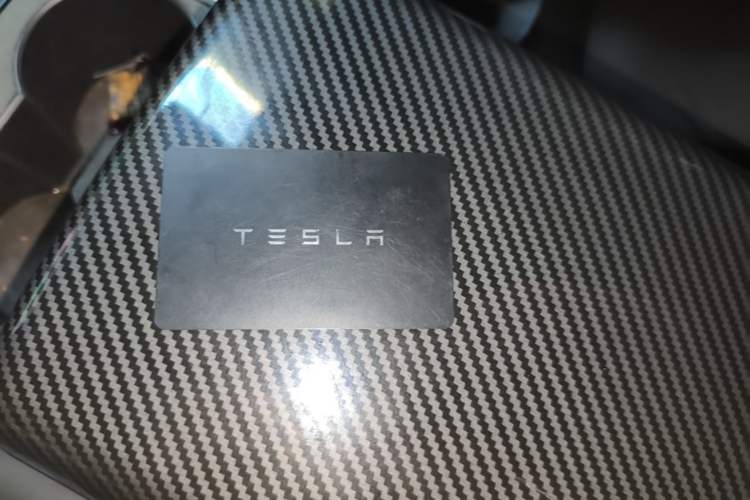Used Tesla Model Y 2021 Standard Range Rear-Wheel Drive Version Vehicle Key