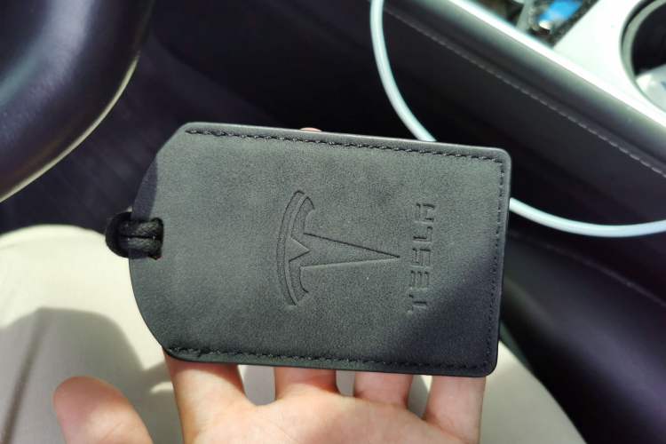 Used Tesla Model Y 2021 Standard Range Rear-Wheel Drive Version Vehicle Key