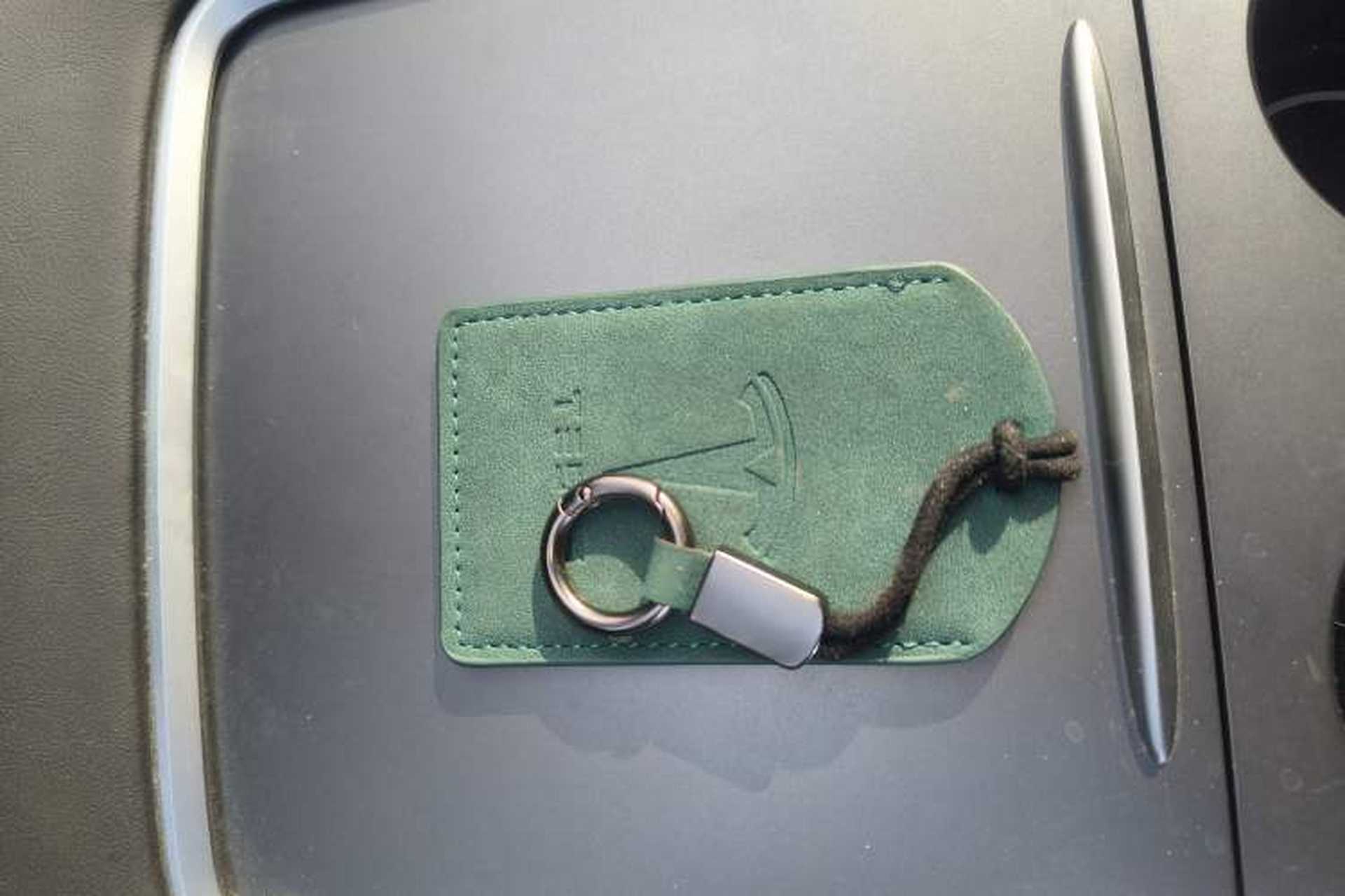 Used Tesla Model Y 2021 Long-Range All-Wheel-Drive Version 3D7 Vehicle Key