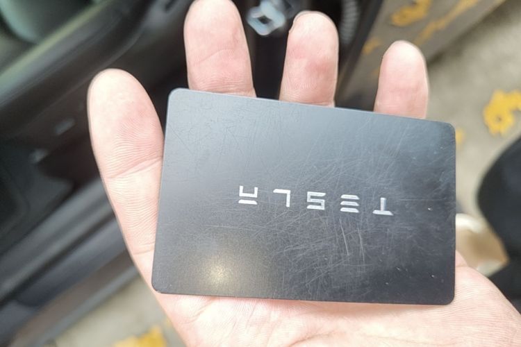 Used Tesla Model Y 2021 Long-Range All-Wheel-Drive Version Vehicle Key