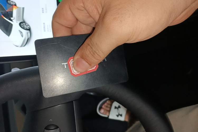 Used Tesla Model Y 2021 Long-Range All-Wheel-Drive Version Vehicle Key