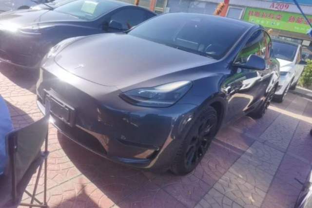 Used Tesla Model Y 2021 Long-Range All-Wheel-Drive Version
