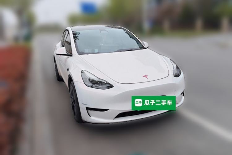 Used Tesla Model Y 2021 Long-Range All-Wheel-Drive Version 3D7 Front Right 45 Deg