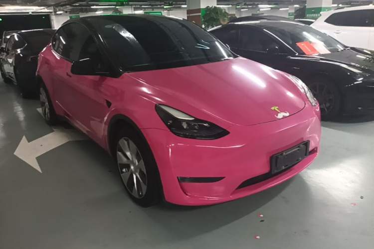 Used Tesla Model Y 2021 Long-Range All-Wheel-Drive Version Front Right 45 Deg