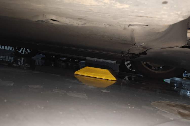 Used Tesla Model Y 2021 Standard Range Rear-Wheel Drive Version Chassis Front Right