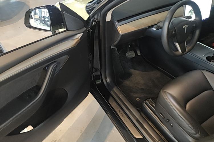 Used Tesla Model Y 2021 Standard Range Rear-Wheel Drive Version Driver Seat