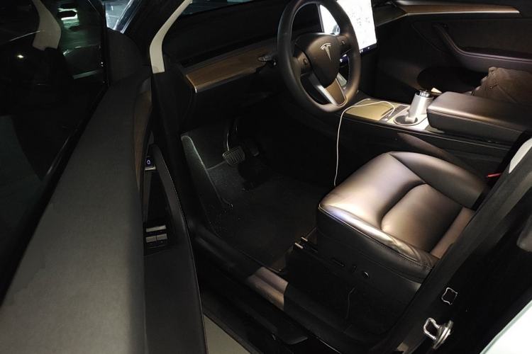Used Tesla Model Y 2021 Standard Range Rear-Wheel Drive Version Driver Seat