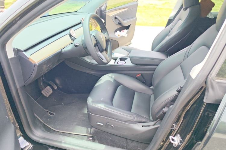 Used Tesla Model Y 2021 Standard Range Rear-Wheel Drive Version Driver Seat