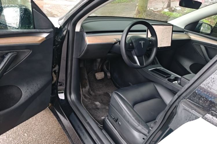 Used Tesla Model Y 2021 Standard Range Rear-Wheel Drive Version Driver Seat