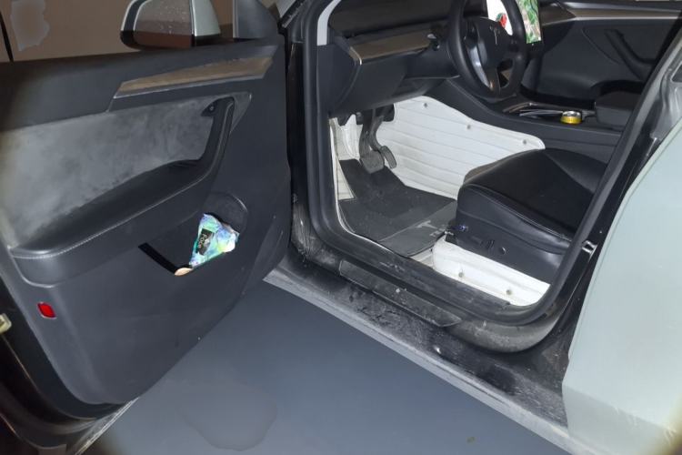 Used Tesla Model Y 2021 Standard Range Rear-Wheel Drive Version Driver Seat