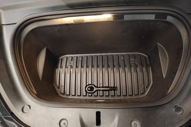 Used Tesla Model Y 2021 Standard Range Rear-Wheel Drive Version Engine Bay