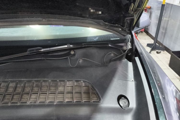 Used Tesla Model Y 2021 Standard Range Rear-Wheel Drive Version Engine Bay Left