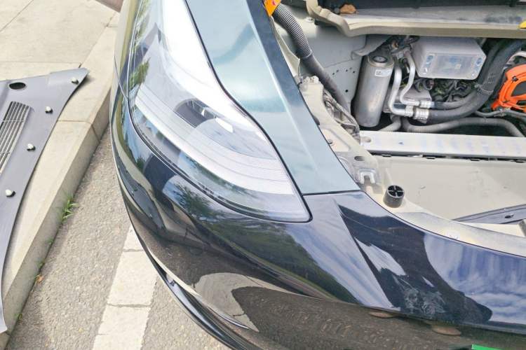 Used Tesla Model Y 2021 Standard Range Rear-Wheel Drive Version Engine Bay Right